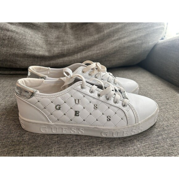Guess Gladiss Sneakers Womens 9.5 Silver Accents Guess Spell Out White - Picture 1 of 12